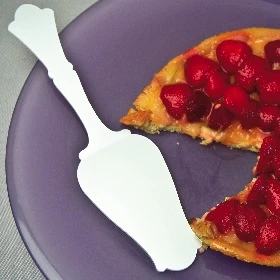 Sabre SERVING OLD FASHIONED TART SERVER | WHITE 1 Sabre SERVING OLD FASHIONED TART SERVER | WHITE