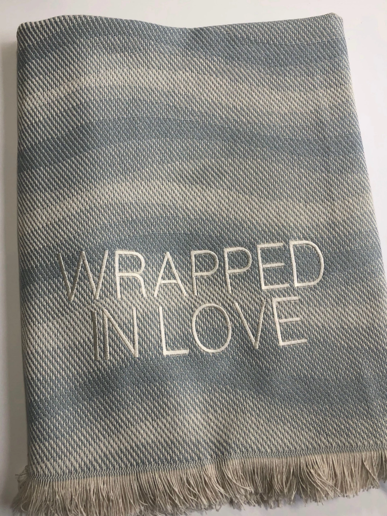 A Soft Idea WRAPPED IN LOVE THROW | VARIOUS 8 A Soft Idea WRAPPED IN LOVE THROW | VARIOUS