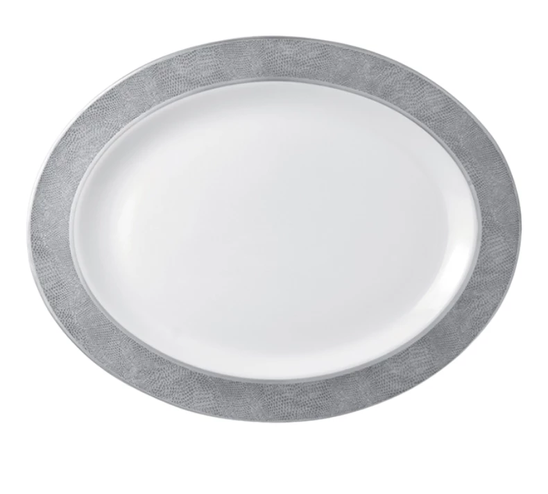 THE TABLE SAUVAGE | GREY & PLATINUM | BERNARDAUD 14 THE TABLE SAUVAGE | GREY & PLATINUM | BERNARDAUD