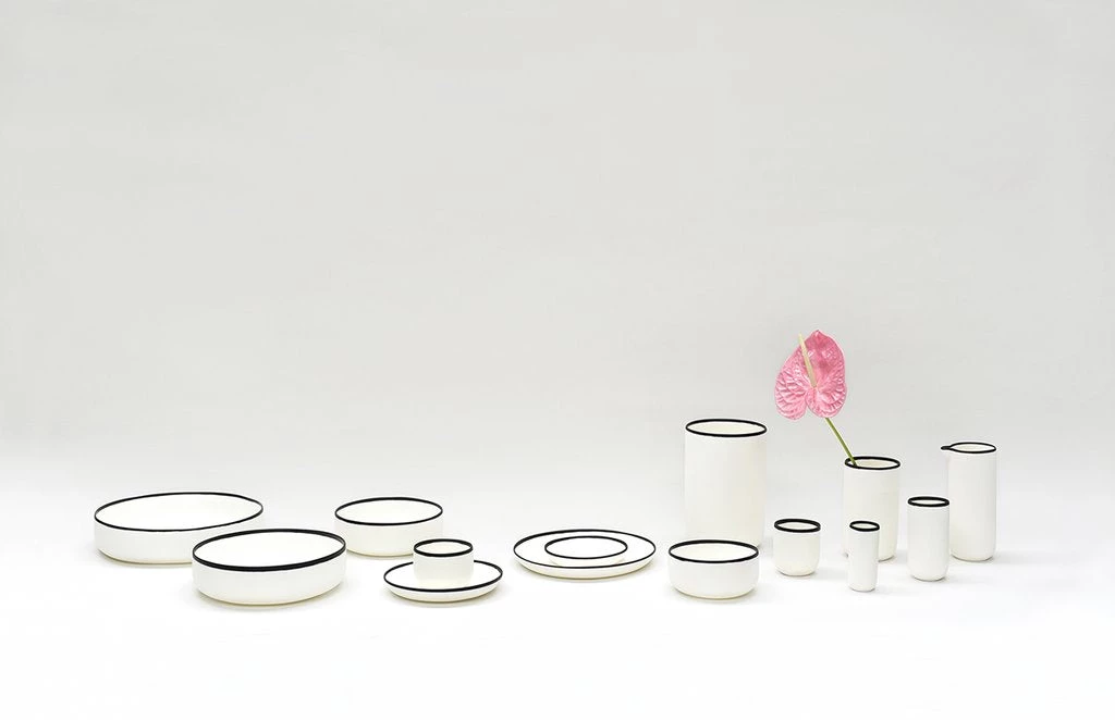 Tina Frey Designs SERVING RIMMED PLATTER | TINA FREY | BLACK 3 Tina Frey Designs SERVING RIMMED PLATTER | TINA FREY | BLACK