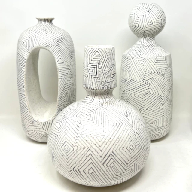 Natan Moss Ceramics/GOBAUG 11TH DIMENSION VESSEL | ANGLE NARROW 2 Natan Moss Ceramics/GOBAUG 11TH DIMENSION VESSEL | ANGLE NARROW