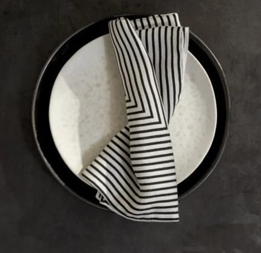 L'Objet CONCORDE NAPKIN SET BLACK | SET OF 4 THE TABLE 6 L'Objet CONCORDE NAPKIN SET BLACK | SET OF 4 THE TABLE