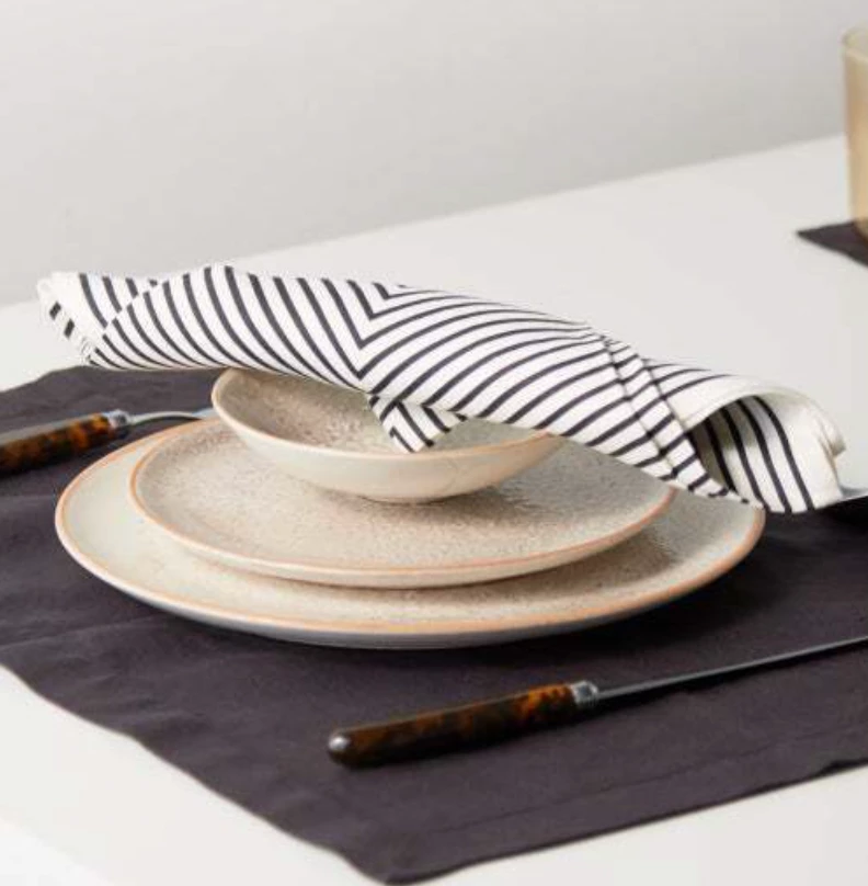 L'Objet CONCORDE NAPKIN SET BLACK | SET OF 4 THE TABLE 2 L'Objet CONCORDE NAPKIN SET BLACK | SET OF 4 THE TABLE