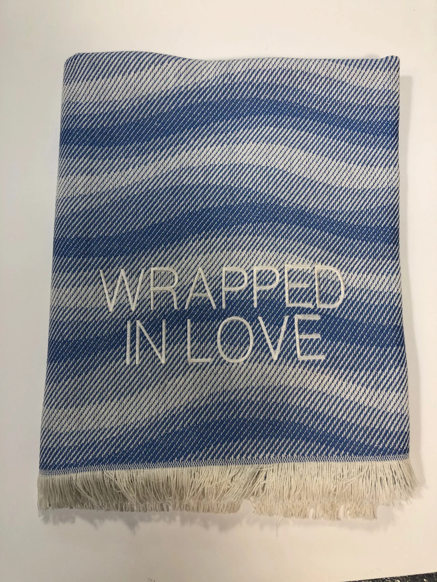 A Soft Idea WRAPPED IN LOVE THROW | VARIOUS 7 A Soft Idea WRAPPED IN LOVE THROW | VARIOUS