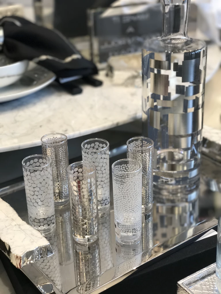 Arbiter DRINKWARE DOTTI VODKA SHOT GLASS SET 4 Arbiter DRINKWARE DOTTI VODKA SHOT GLASS SET