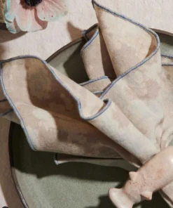 Atelier Saucier BLUE SKY EDGED LINEN NAPKIN SET THE TABLE